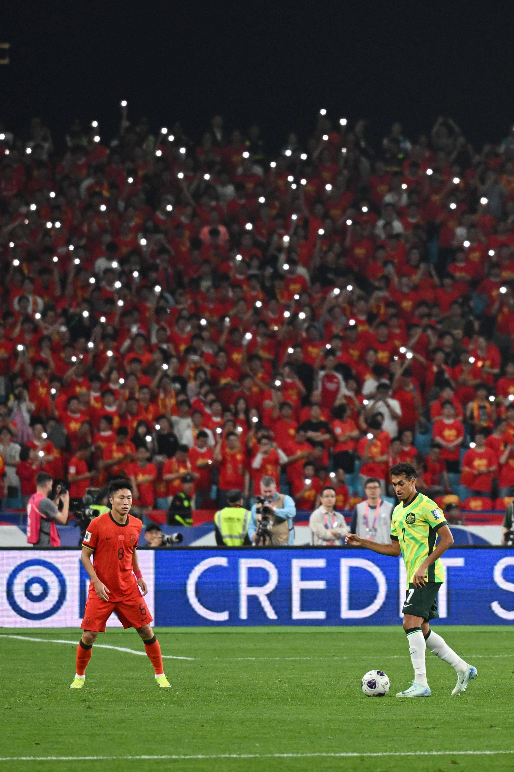 足球明星在比赛中展现实力,球迷眼前一亮的简单介绍 足球明星在比赛中展现实力,球迷眼前一亮的简单介绍