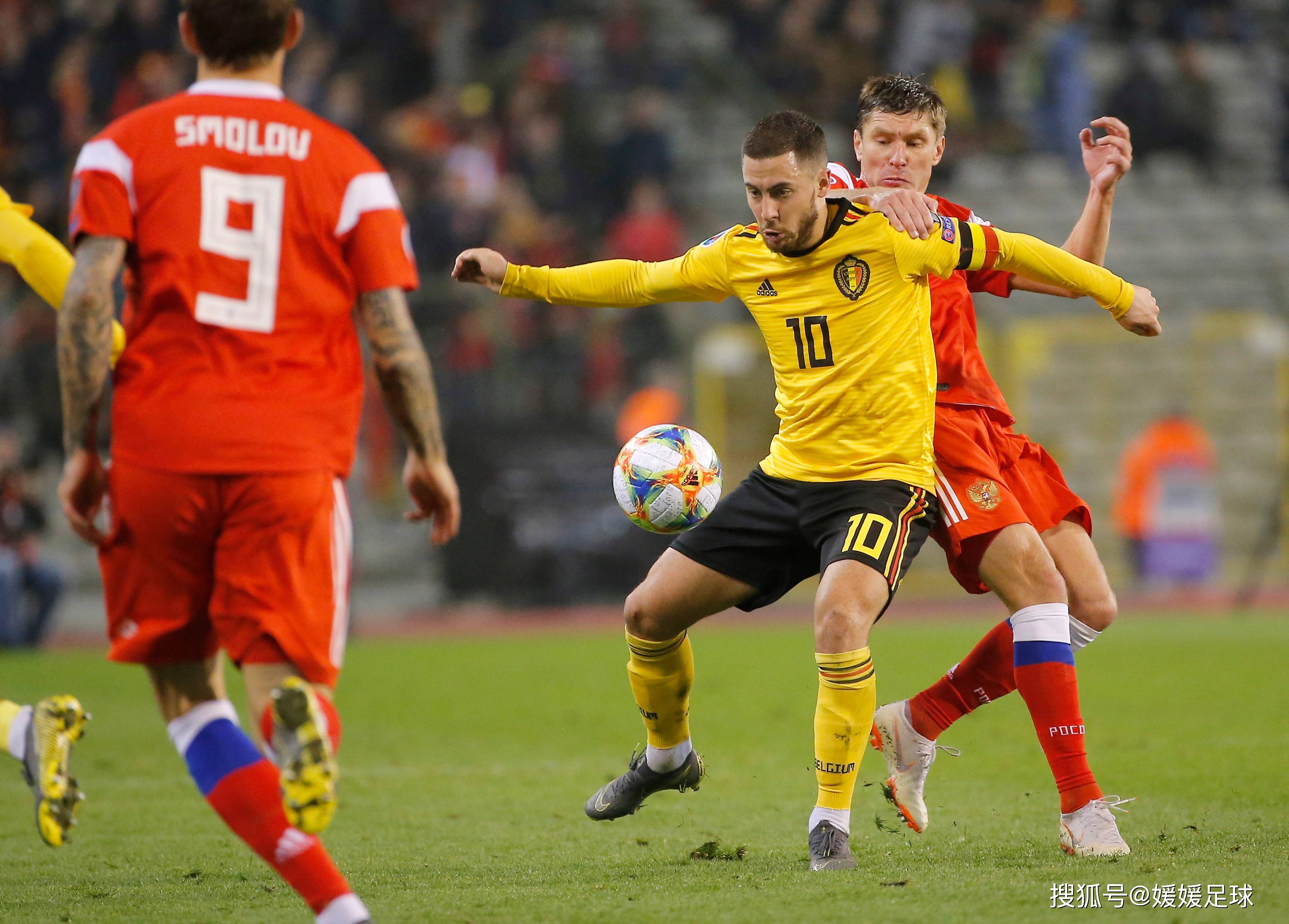 包含疯狂足球迷的狂欢时刻!欧预赛即将开幕的词条 包含疯狂足球迷的狂欢时刻!欧预赛即将开幕的词条