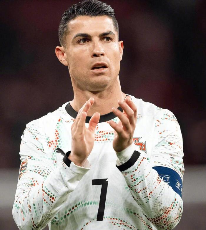 克里斯蒂亚诺罗纳尔多助葡萄牙战胜立陶宛 克里斯蒂亚诺罗纳尔多助葡萄牙战胜立陶宛