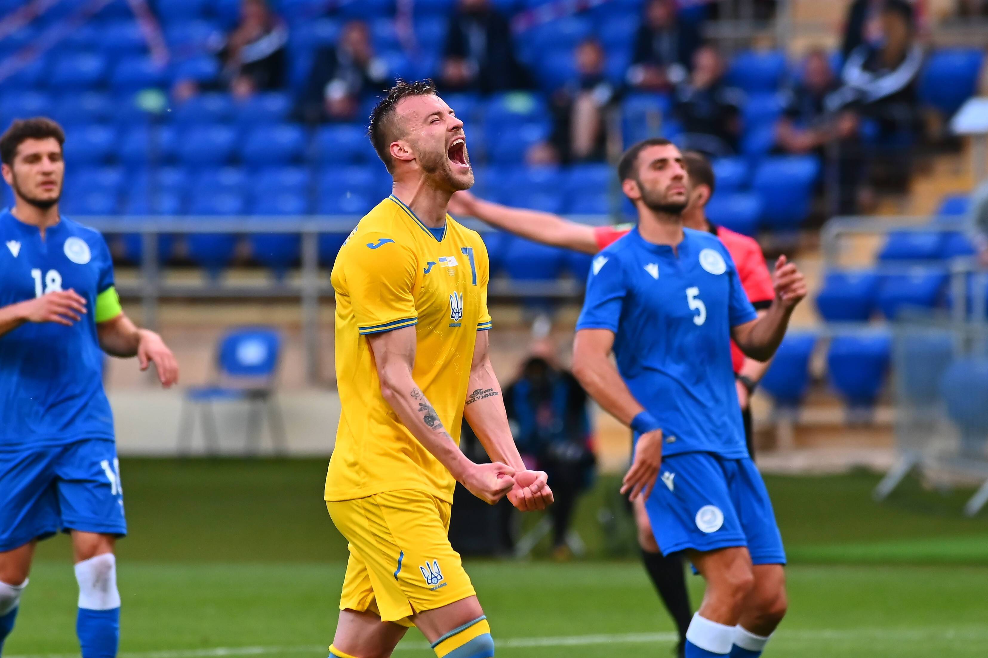 包含斯洛伐克队在欧洲预选赛中获得了不错的成绩的词条 包含斯洛伐克队在欧洲预选赛中获得了不错的成绩的词条