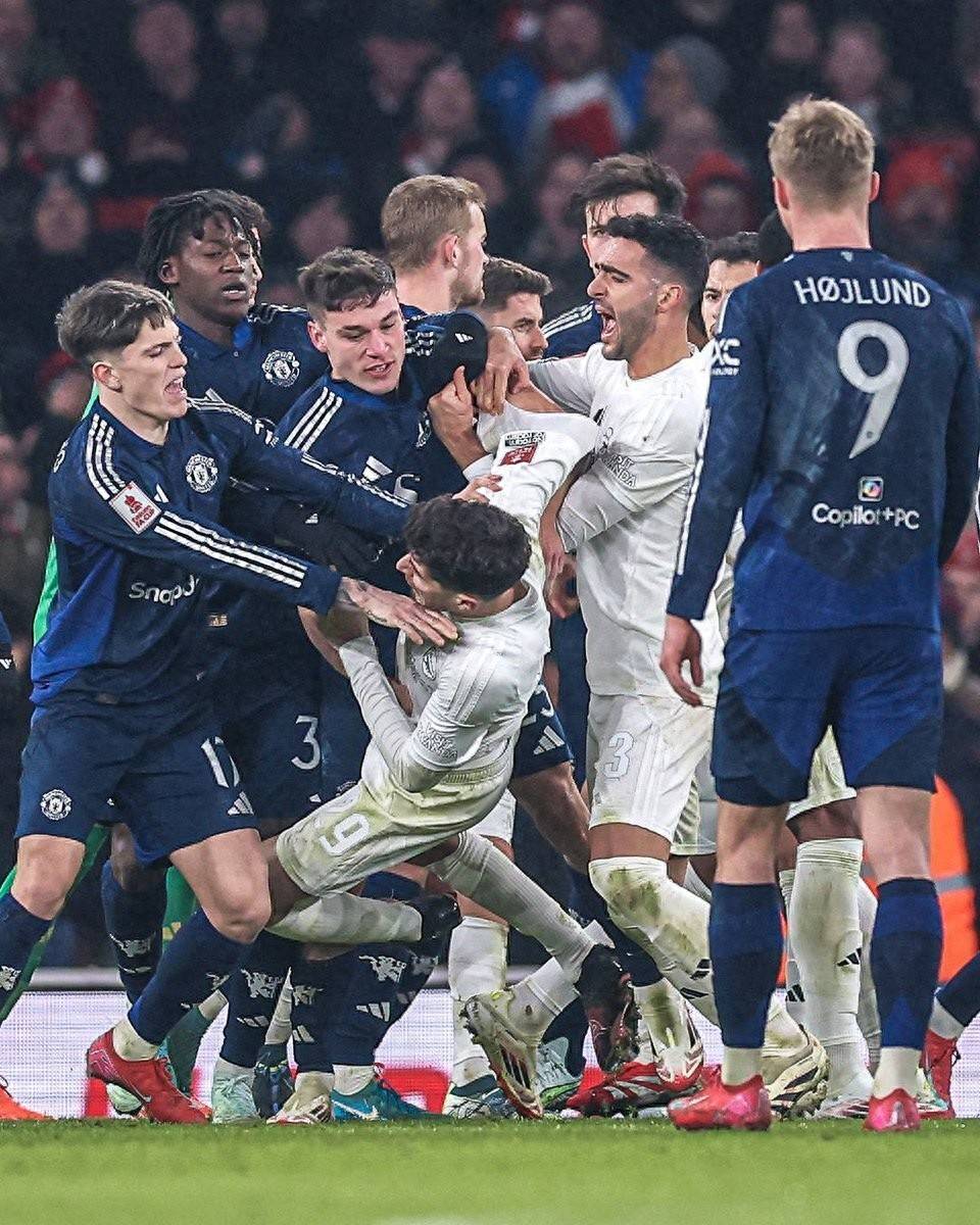 包含拜仁慕尼黑对阵曼城,强强对话的词条 包含拜仁慕尼黑对阵曼城,强强对话的词条