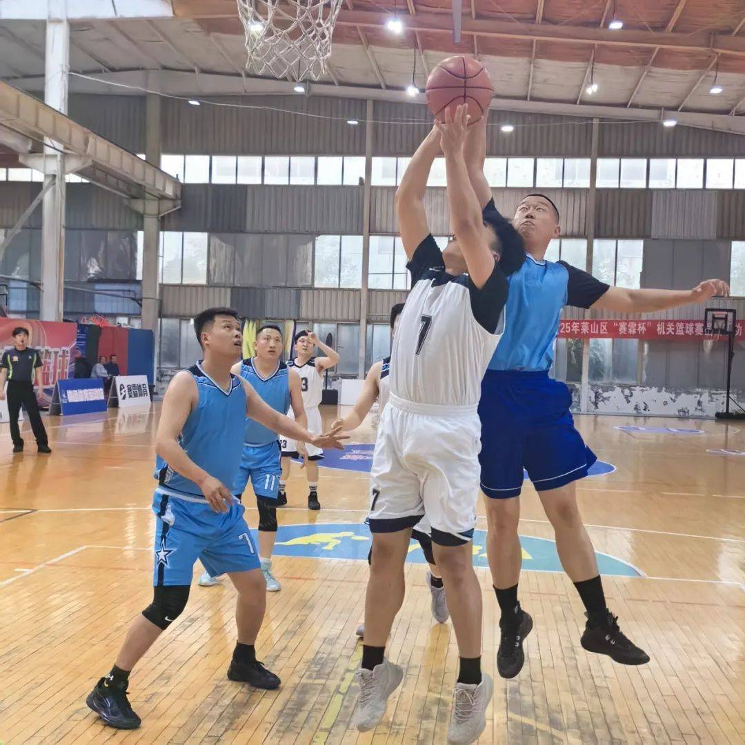 包含一众球星联手取胜,展现出团队合作精神的词条 包含一众球星联手取胜,展现出团队合作精神的词条