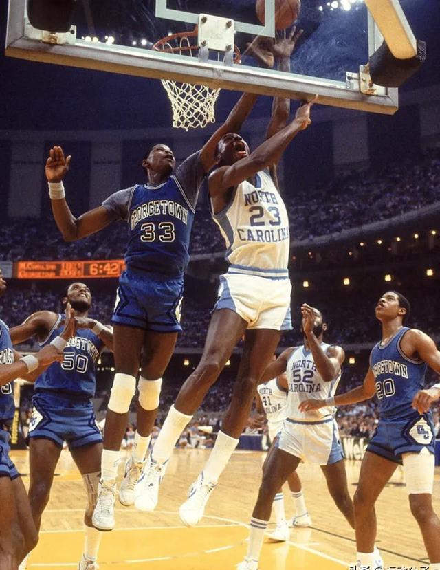 非洲篮球联赛中一位年轻球员崭露头角 非洲篮球联赛中一位年轻球员崭露头角