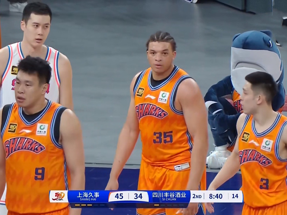 四川队准备对阵上海队 四川队准备对阵上海队