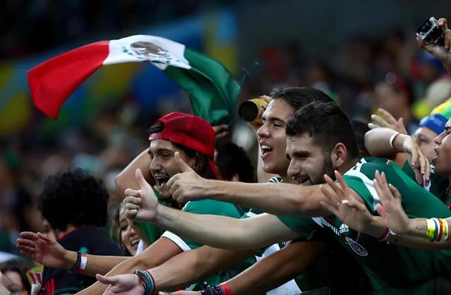 欧锦赛豪门争胜，场面激动人心