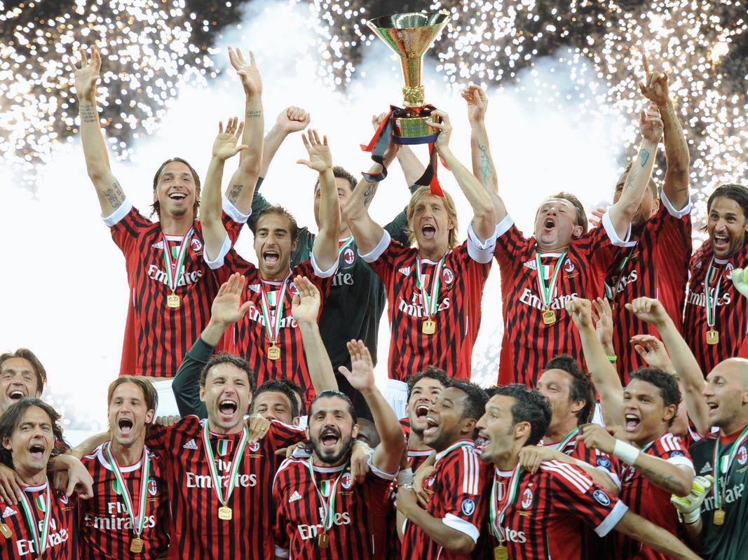 关于AC米兰主场战平那不勒斯,保持平稳状态的信息 关于AC米兰主场战平那不勒斯,保持平稳状态的信息