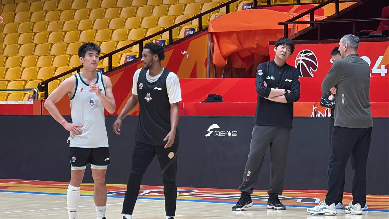 关于山东男篮战绩回暖,全队齐心协力备战季后赛的信息 关于山东男篮战绩回暖,全队齐心协力备战季后赛的信息