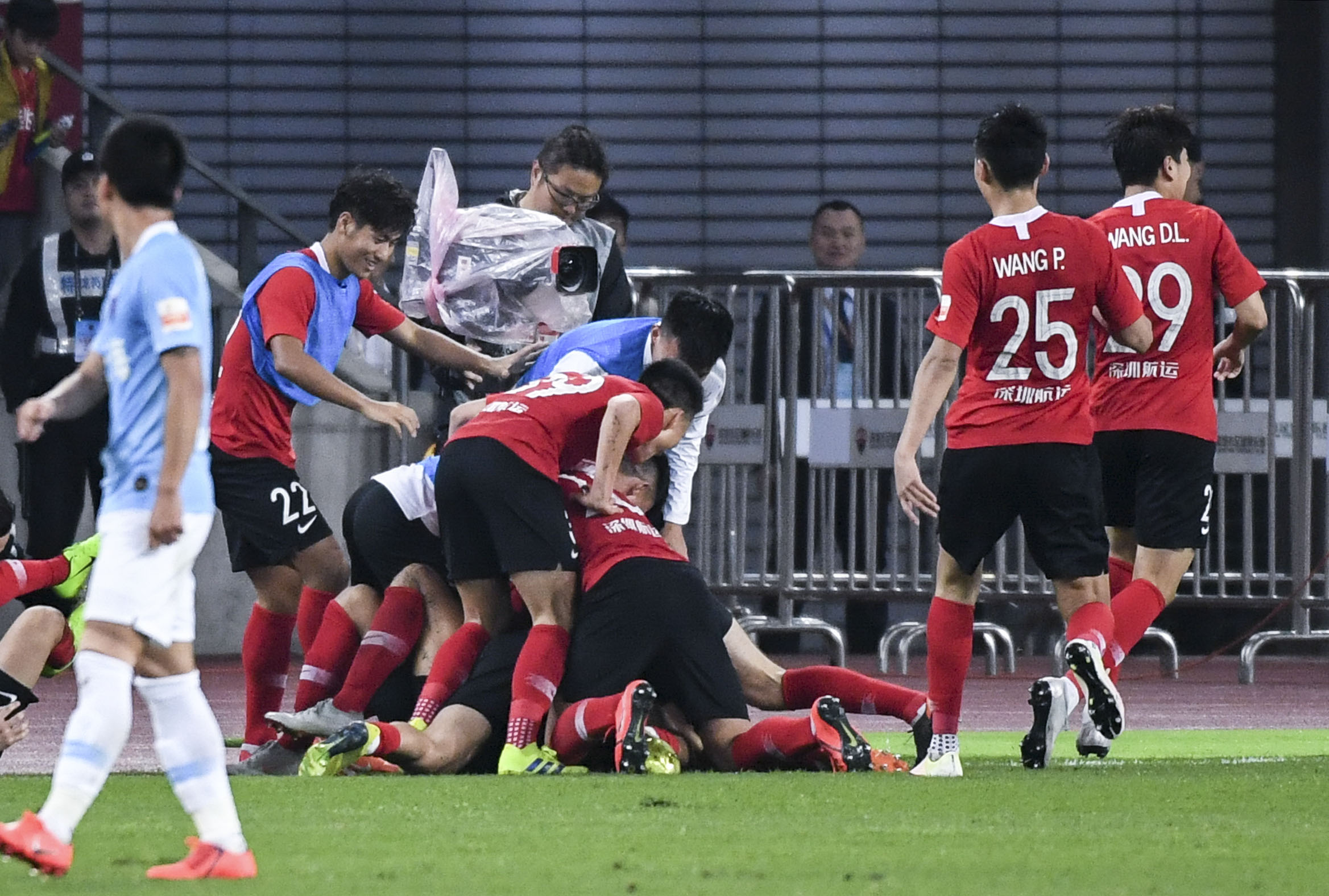 天津天海客场战平深圳佳兆业,难分胜负 天津天海客场战平深圳佳兆业,难分胜负