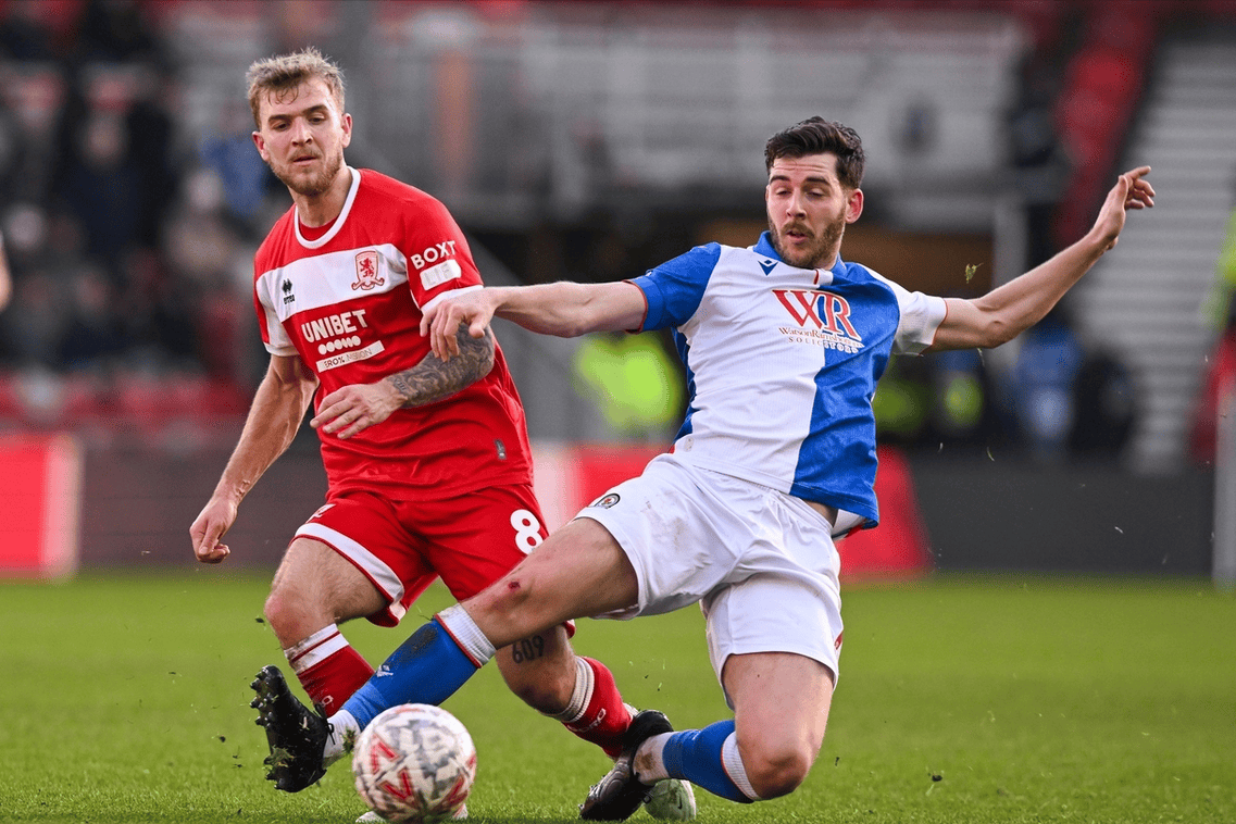 英格兰队遭遇困境,胜负难料 英格兰队遭遇困境,胜负难料