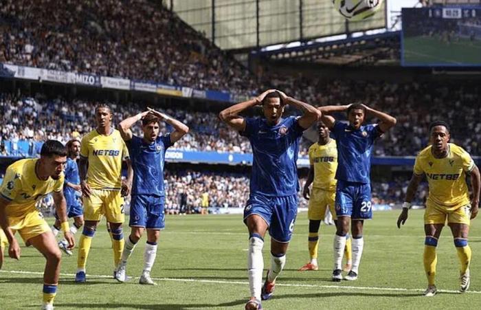 切尔西队员备战下一场比赛,希望能有亮眼表现的简单介绍 切尔西队员备战下一场比赛,希望能有亮眼表现的简单介绍