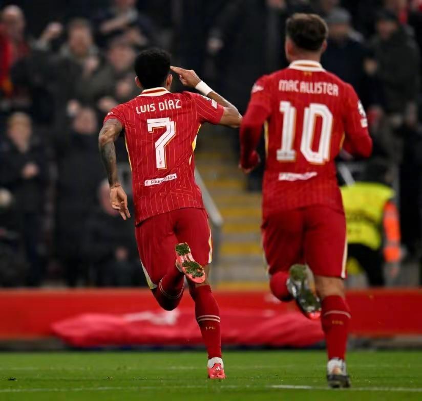 利物浦抢眼战绩,实力跃居欧冠强队之林 利物浦抢眼战绩,实力跃居欧冠强队之林