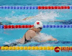 巴哈马选手勇夺女子珍妮环游泳比赛季军 巴哈马选手勇夺女子珍妮环游泳比赛季军