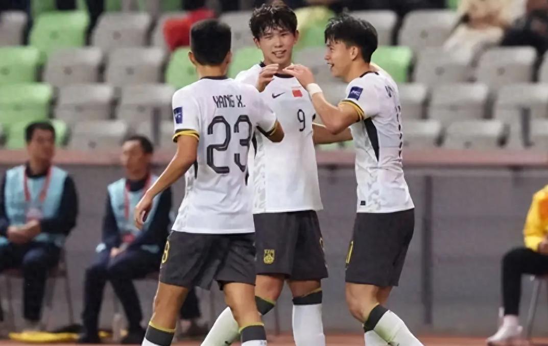 亚洲足球夺目比赛现新佳作 亚洲足球夺目比赛现新佳作