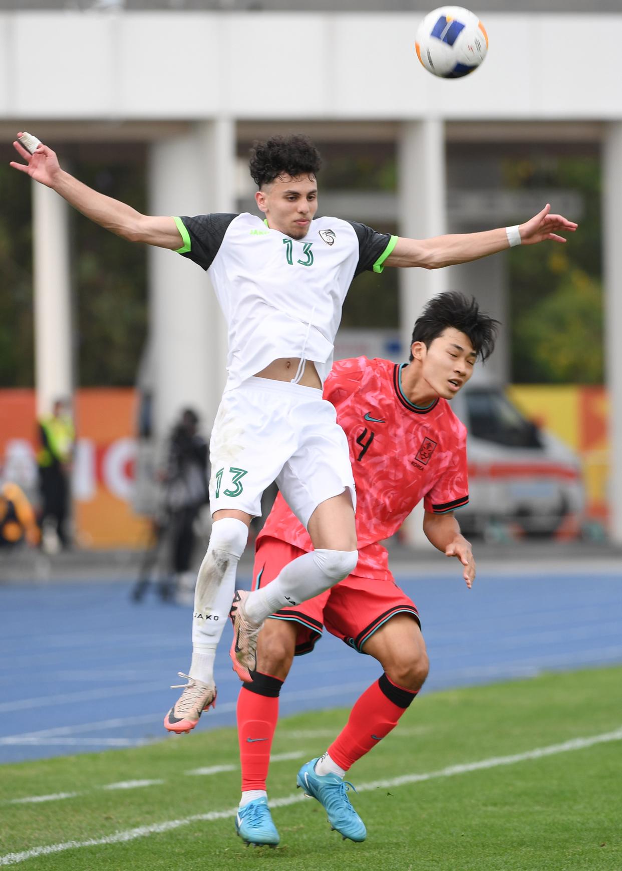 亚洲足球夺目比赛现新佳作 亚洲足球夺目比赛现新佳作