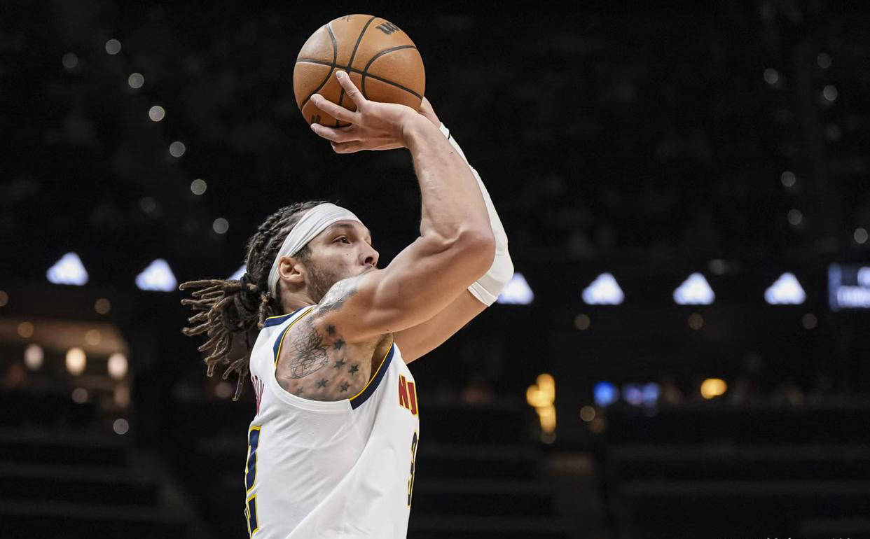 勇士核心中场频出差错,客场被逆转 勇士核心中场频出差错,客场被逆转