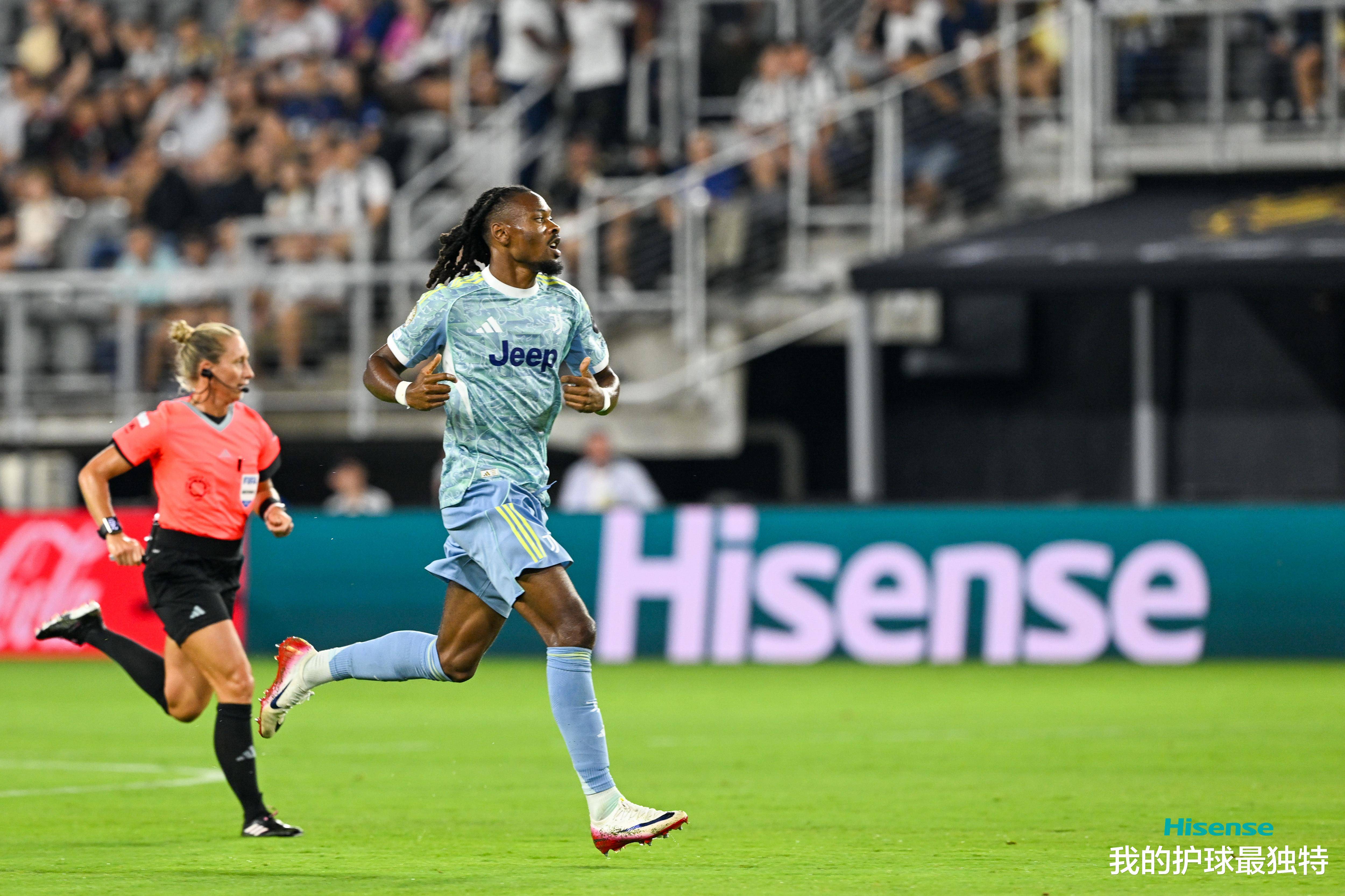 曼城主场大胜,继续缩小与榜首的差距 曼城主场大胜,继续缩小与榜首的差距