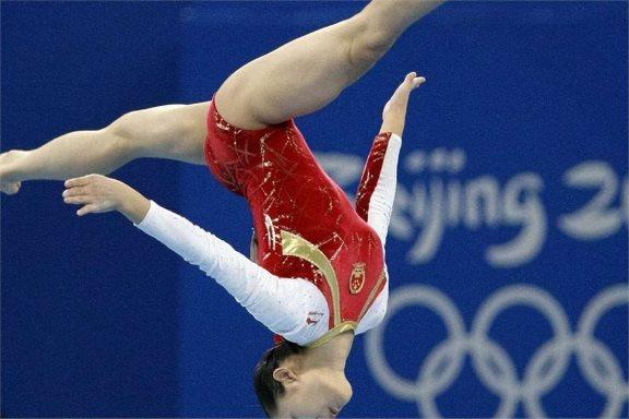 体操团体赛士气高涨,实力不容小觑 体操团体赛士气高涨,实力不容小觑