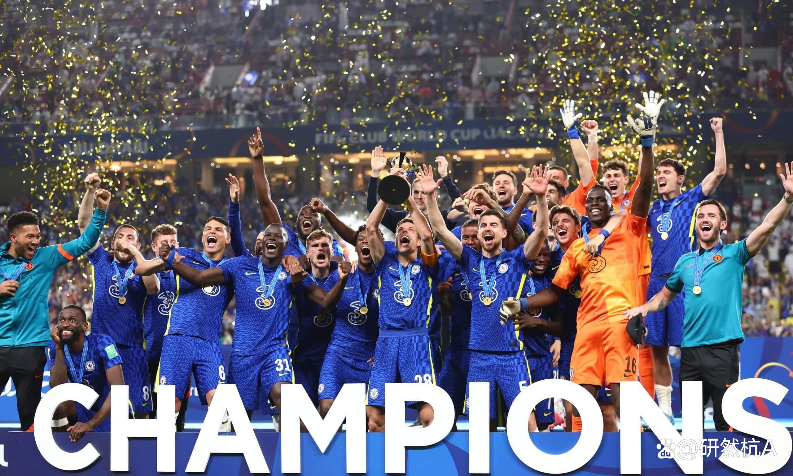 国际顶尖足球对决持续上演，球迷狂欢不止