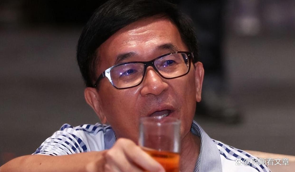 里昂高奏凯歌,积分列前垄断局势 里昂高奏凯歌,积分列前垄断局势