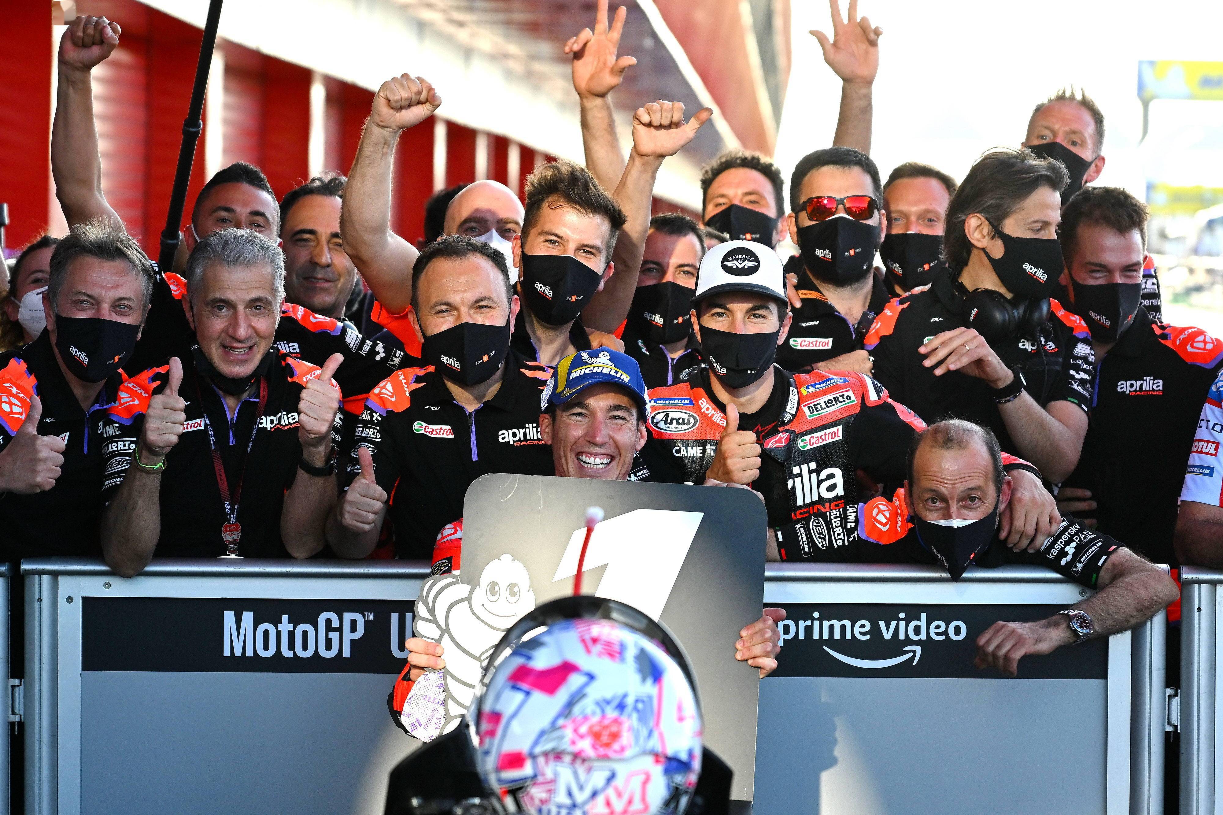 包含阿根廷前锋巴图利亚悲痛离世，世界足球界再失一位传奇的词条