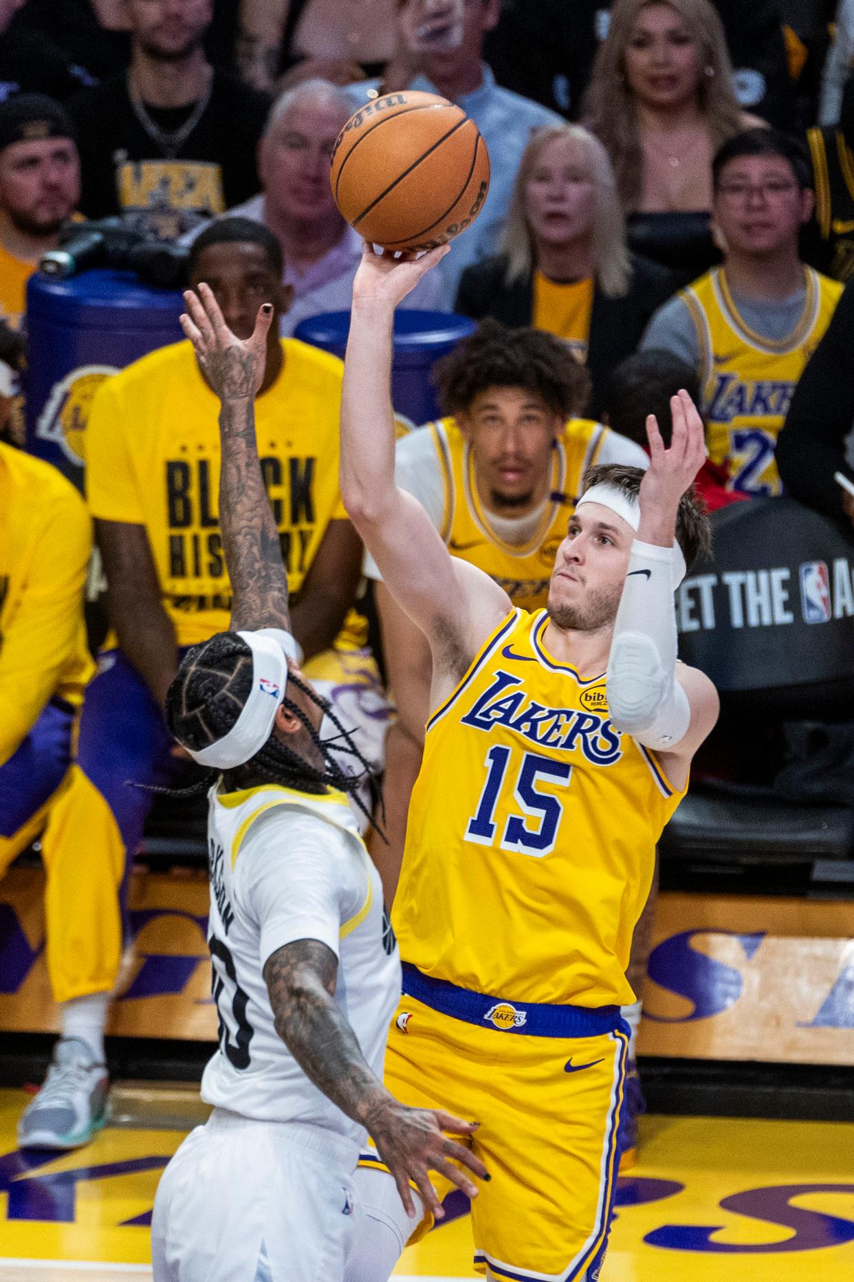 爵士再战季后赛,焦点激情战役即将在球场上上演 爵士再战季后赛,焦点激情战役即将在球场上上演