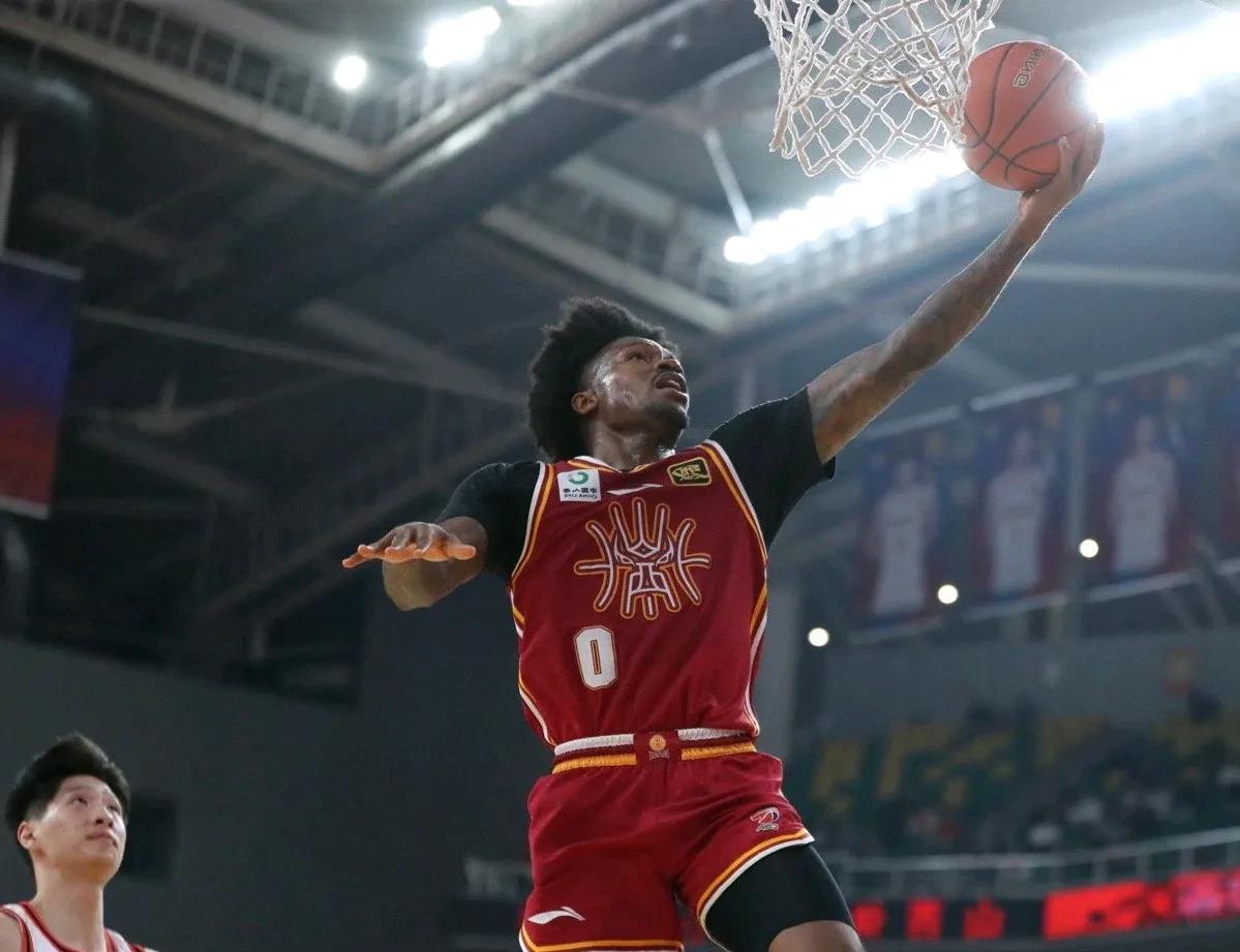 江苏队痛失胜机,主场被四川逆转战败需反思 江苏队痛失胜机,主场被四川逆转战败需反思