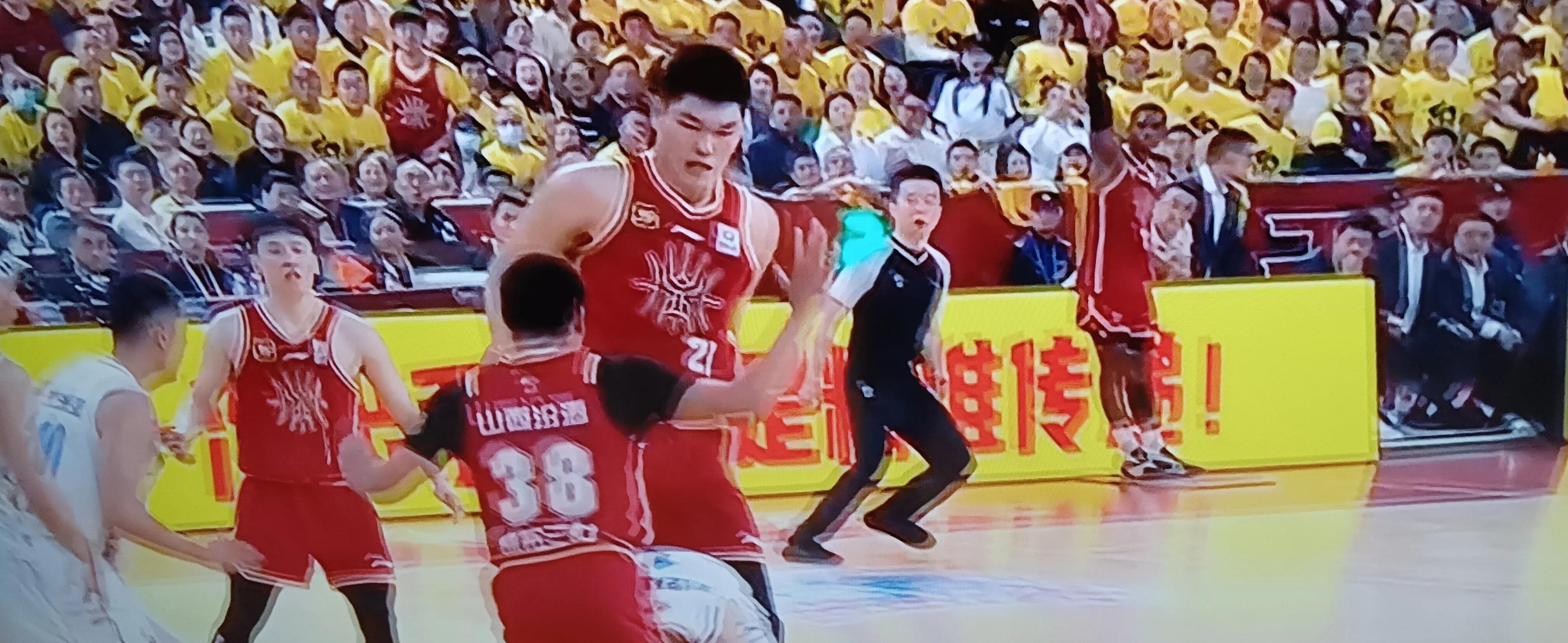 北京队惊险PK山东男篮,成功晋级! 北京队惊险PK山东男篮,成功晋级!