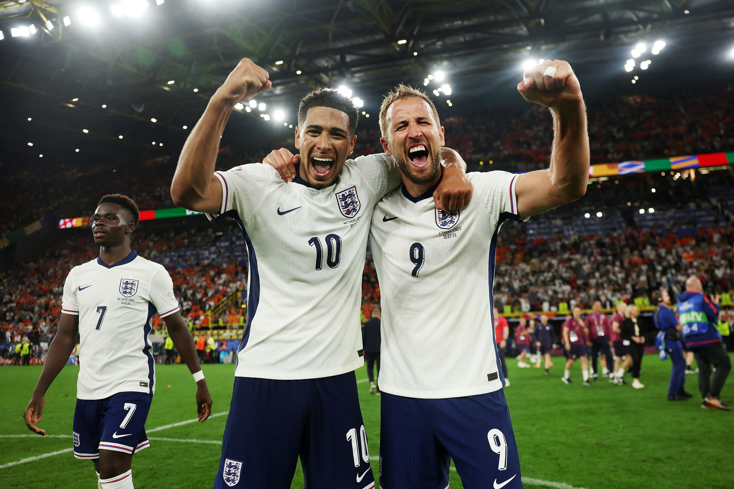 英格兰队逆袭晋级,迎来关键之战 英格兰队逆袭晋级,迎来关键之战