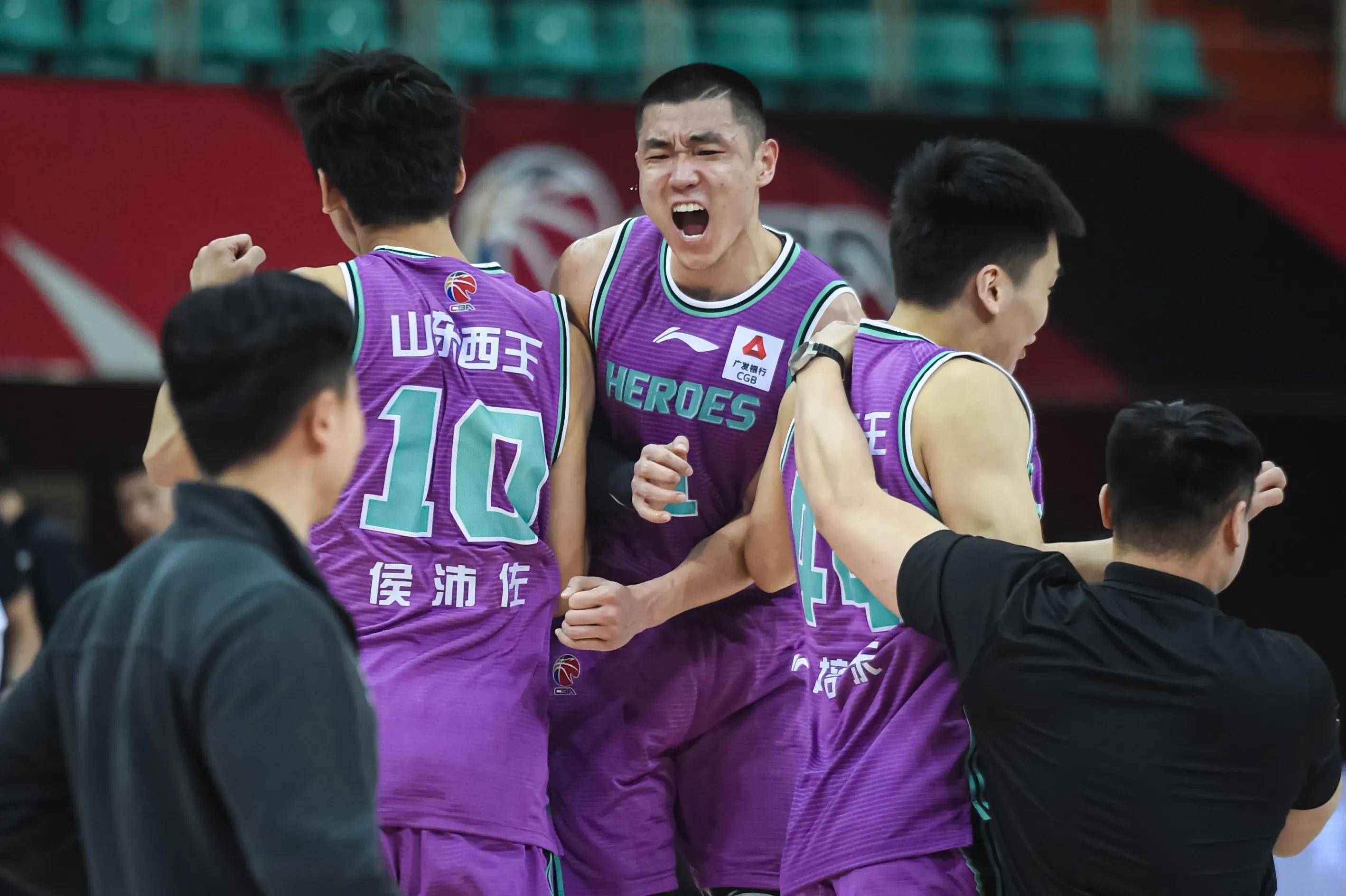 山东男篮失利,遗憾被江苏队逆转 山东男篮失利,遗憾被江苏队逆转