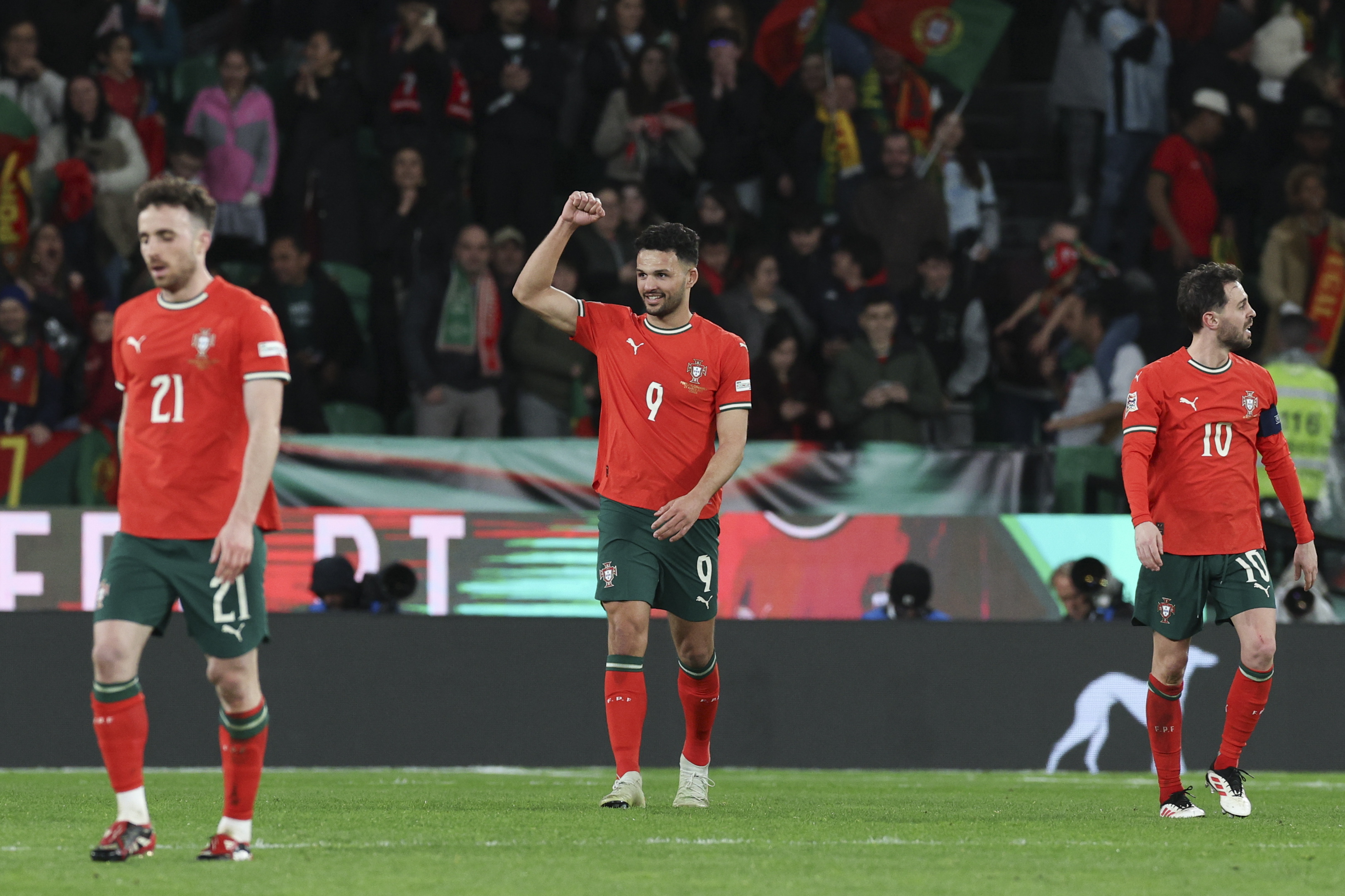 欧国联小组赛即将结束,各队出线形势扑朔迷离的简单介绍 欧国联小组赛即将结束,各队出线形势扑朔迷离的简单介绍