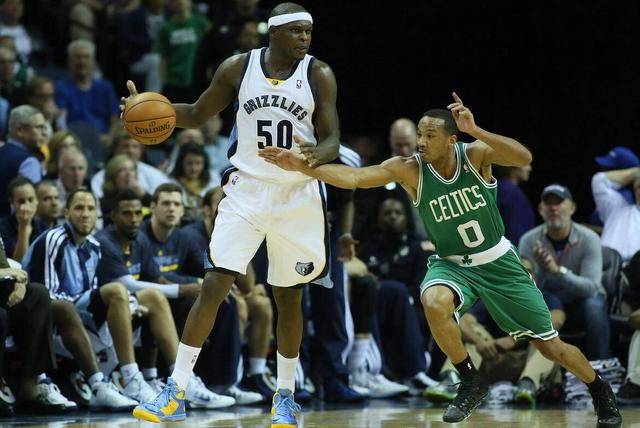 小牛客场击败魔术,止住连败 小牛客场击败魔术,止住连败