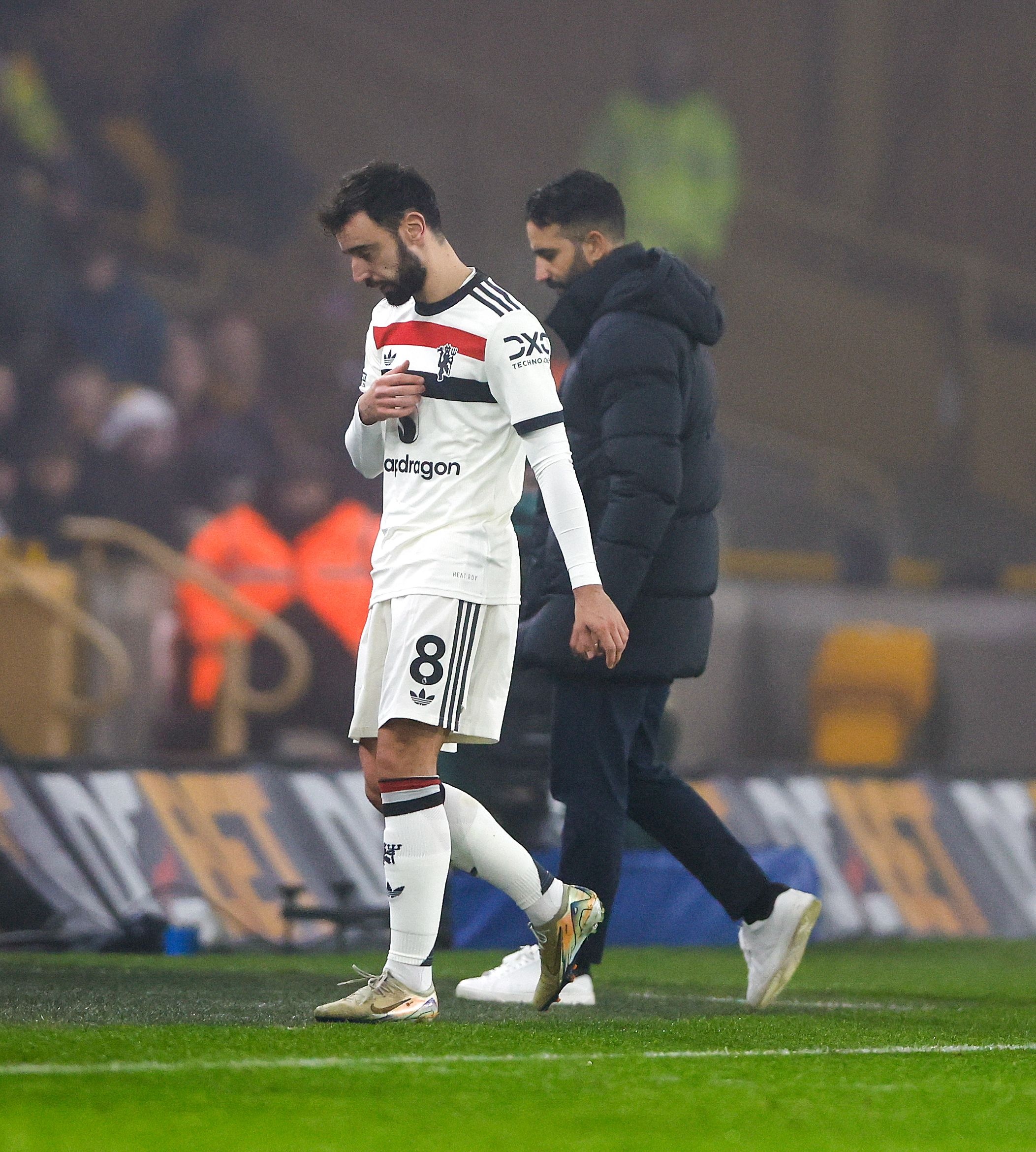 曼联客场失利,积分榜后排徘徊 曼联客场失利,积分榜后排徘徊