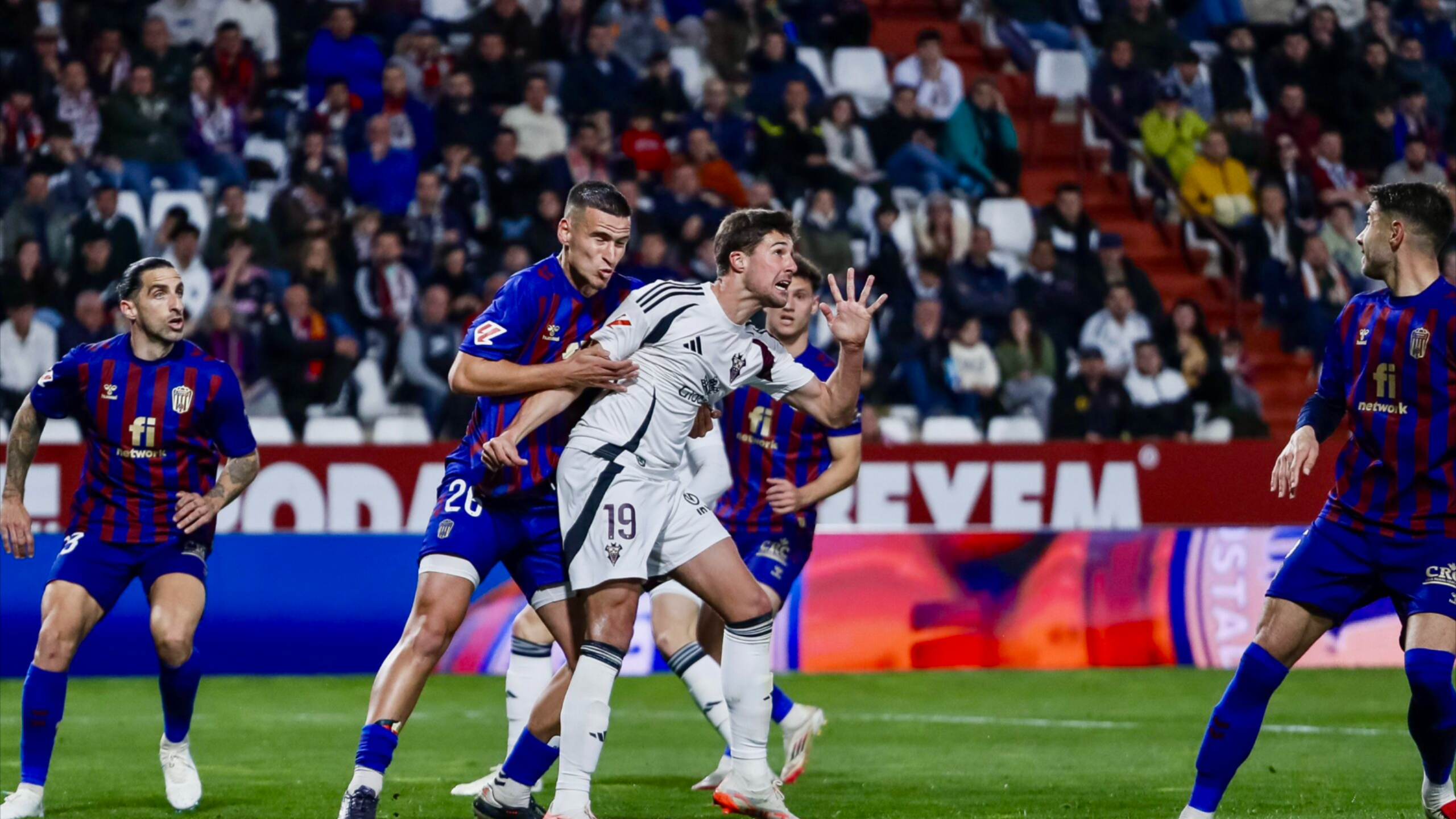 皇家马德里备战全力以赴，球员备战决赛战术