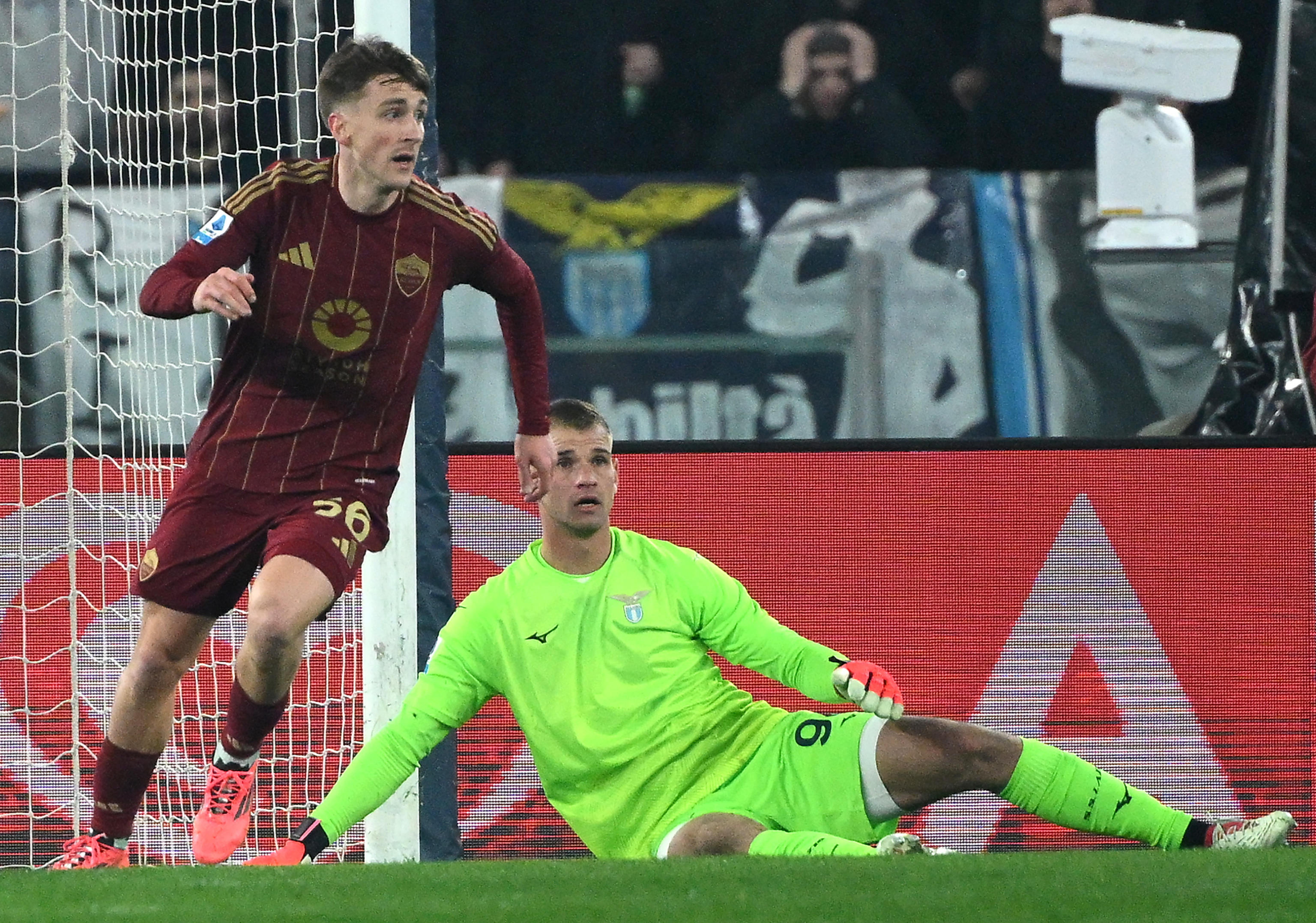 包含罗马取胜萨索洛:冲击联赛前四的词条 包含罗马取胜萨索洛:冲击联赛前四的词条