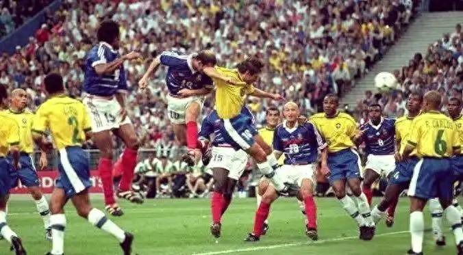 英格兰国家队对阵法国队,绝对交锋引发球迷热议的简单介绍 英格兰国家队对阵法国队,绝对交锋引发球迷热议的简单介绍