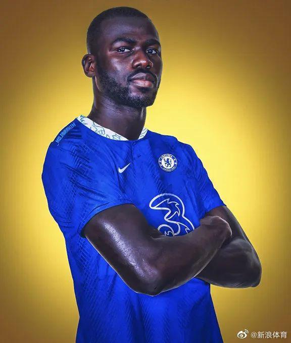 卡塔尔射箭选手连连得分,稳坐榜首 卡塔尔射箭选手连连得分,稳坐榜首