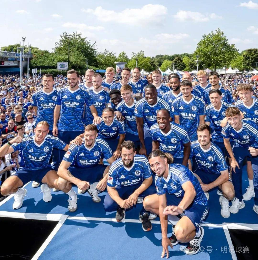 柏林赫塔球员恢复训练,备战新赛季 柏林赫塔球员恢复训练,备战新赛季