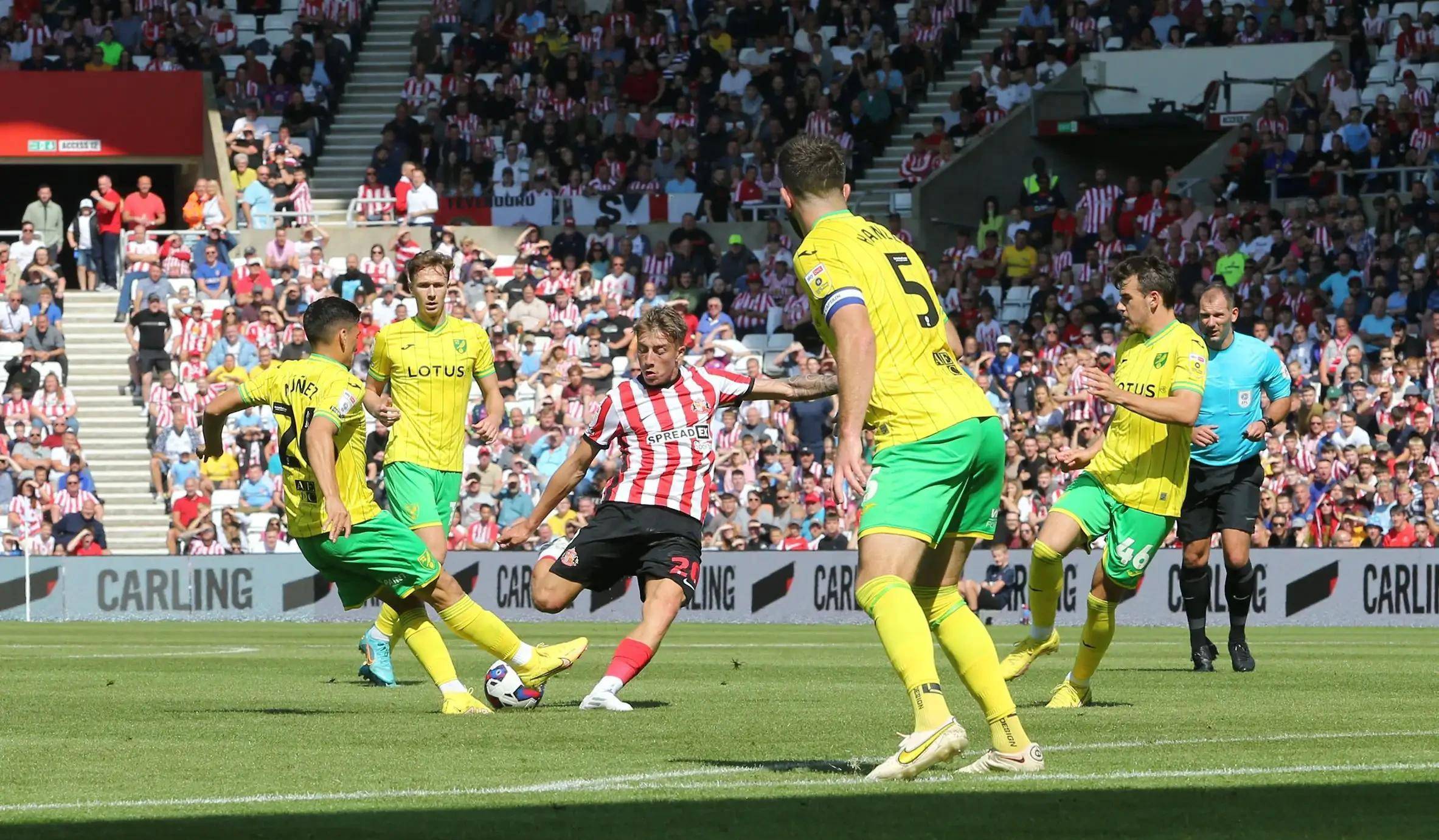 西班牙国家队备战比赛,意欲夺冠雪恩 西班牙国家队备战比赛,意欲夺冠雪恩