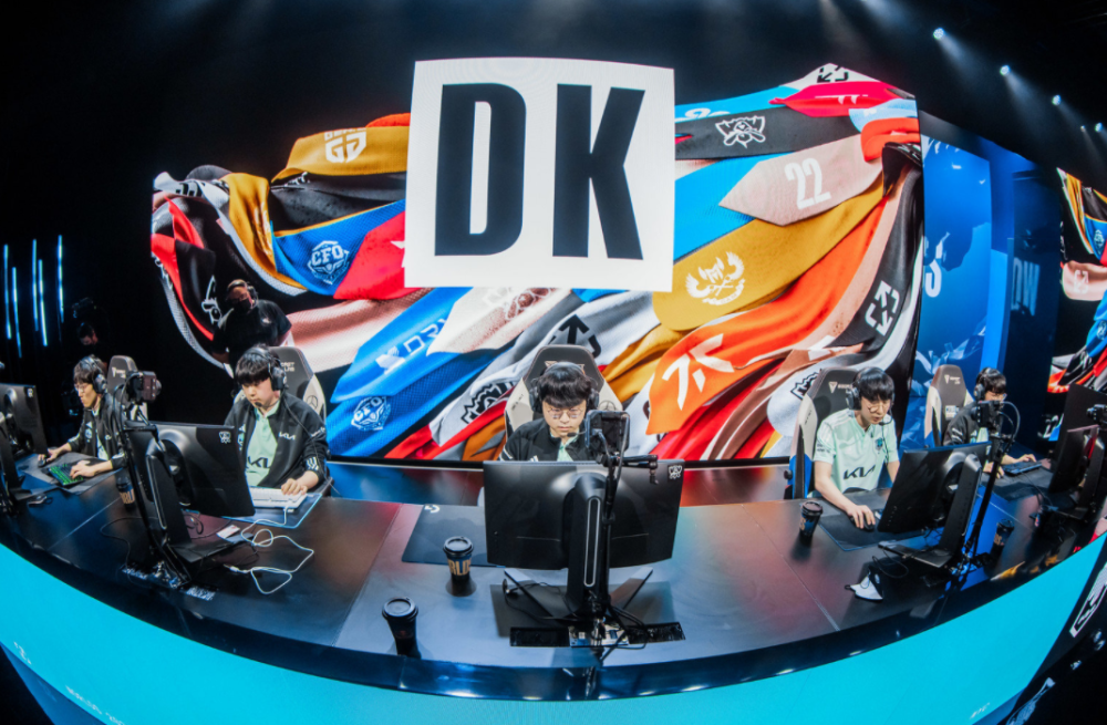 RNG横扫DK,Keria线上压制力十足顶尖较量小组赛,强势挺进下一轮 RNG横扫DK,Keria线上压制力十足顶尖较量小组赛,强势挺进下一轮