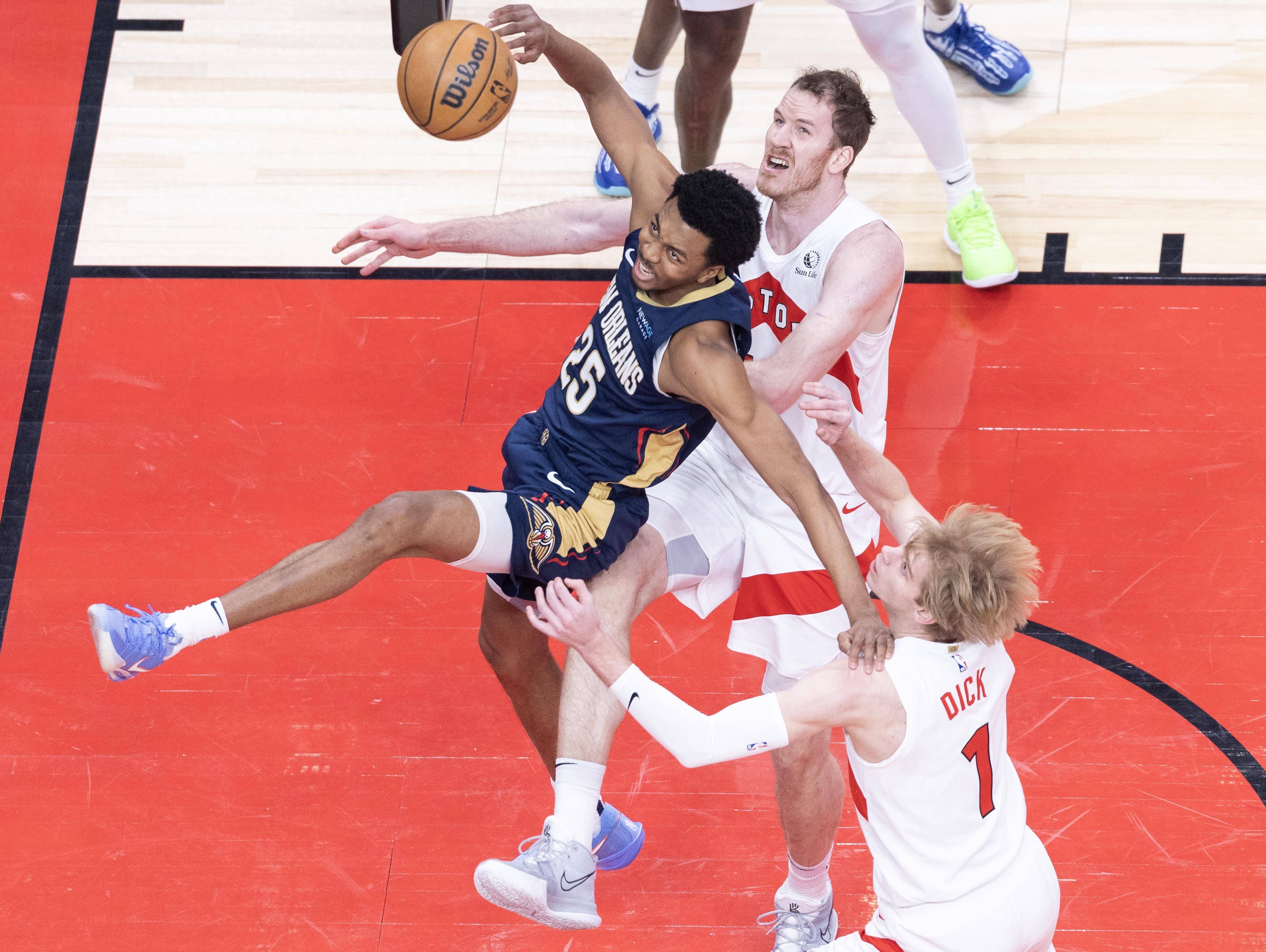 猛龙队近期比赛状态火热,西部球队备受打击 猛龙队近期比赛状态火热,西部球队备受打击