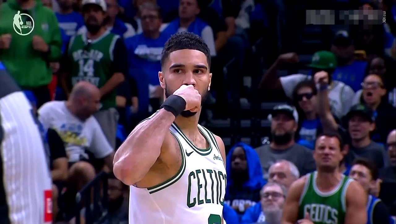 凯尔特人战胜骑士,塔图姆砍下关键三分 凯尔特人战胜骑士,塔图姆砍下关键三分