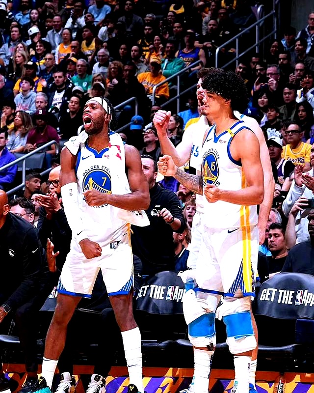 太阳队大胜勇士，保持不败战绩