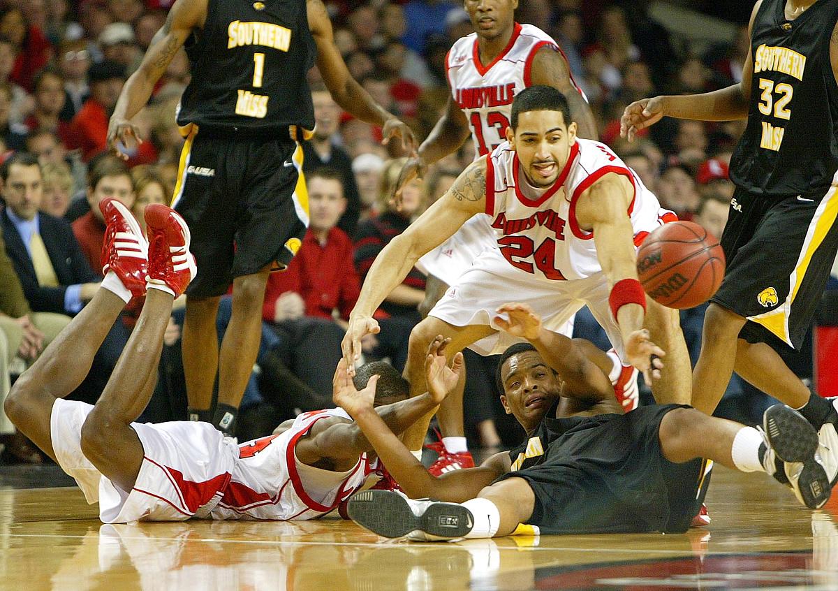 掘金击败火箭一战,将系列赛扳平的简单介绍 掘金击败火箭一战,将系列赛扳平的简单介绍