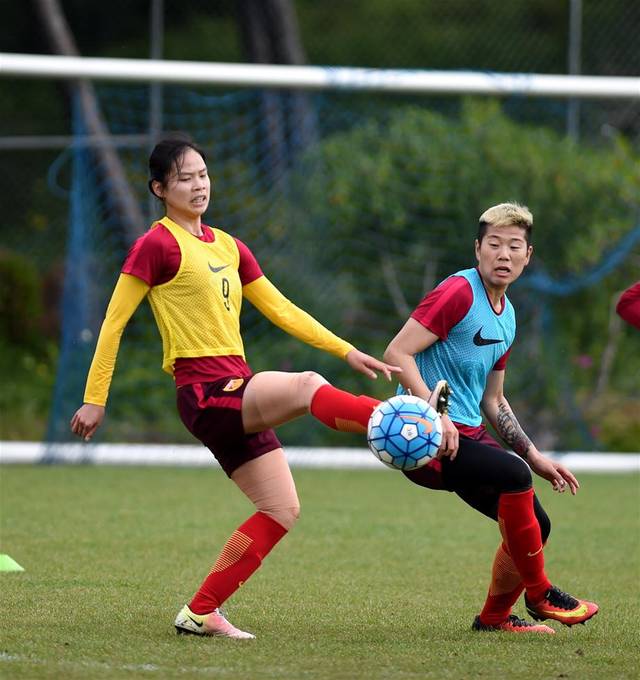 摩纳哥女足队员接受健康检查 摩纳哥女足队员接受健康检查