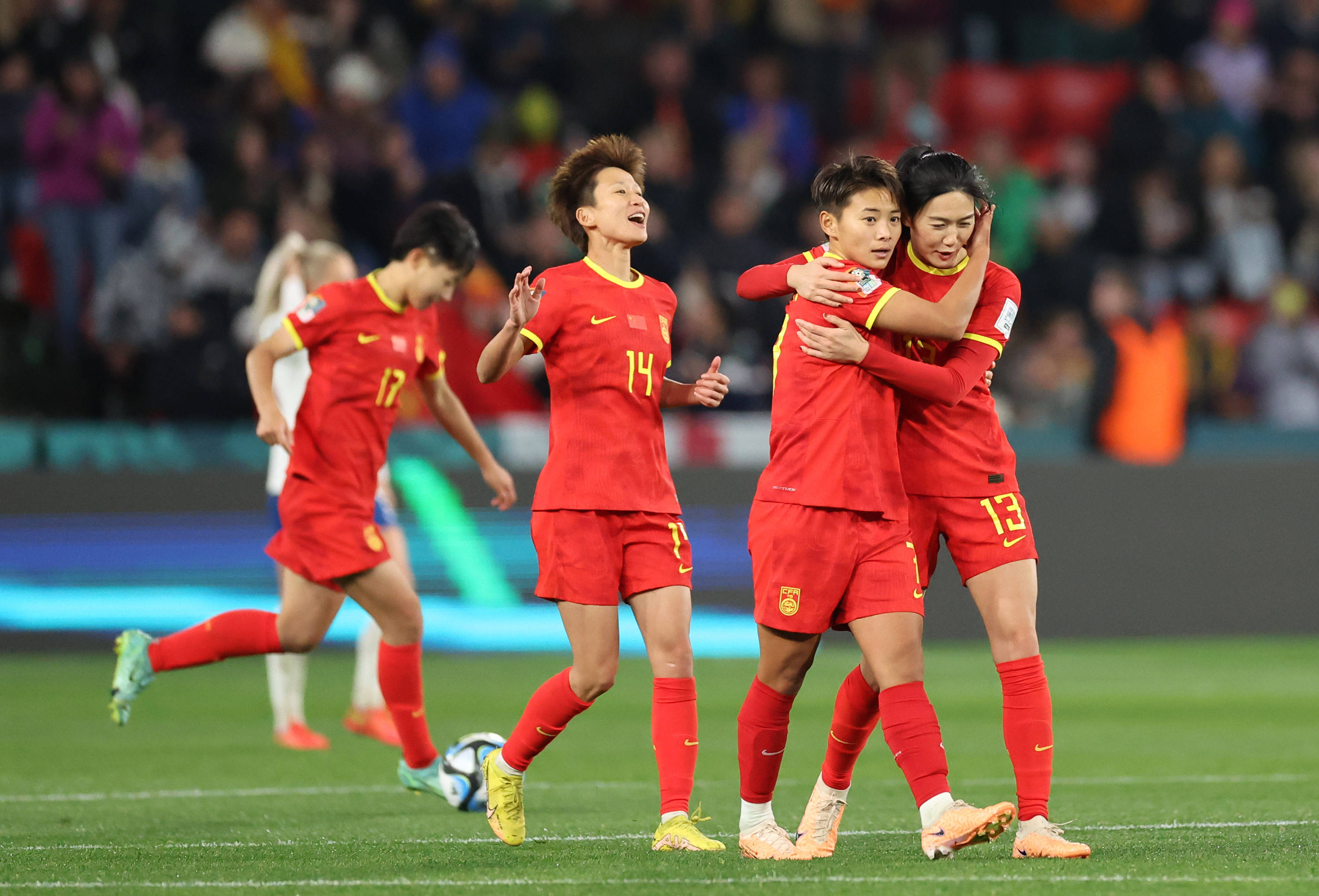 中国女足力克对手,夺取胜利 中国女足力克对手,夺取胜利