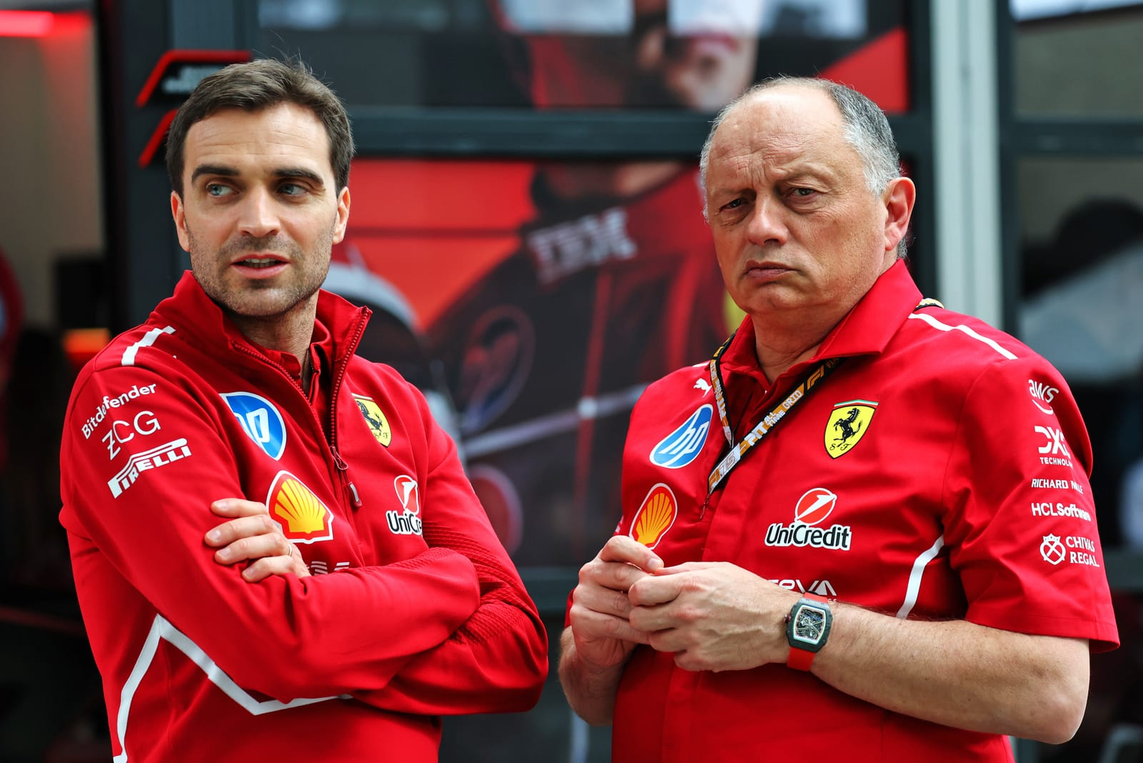 包含红牛车队逆转法拉利，拉塞尔状态火热的词条