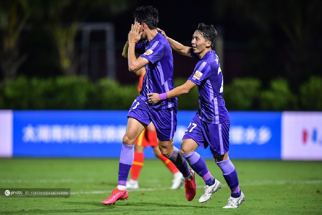 天津队翻盘山西队，库里带队取胜