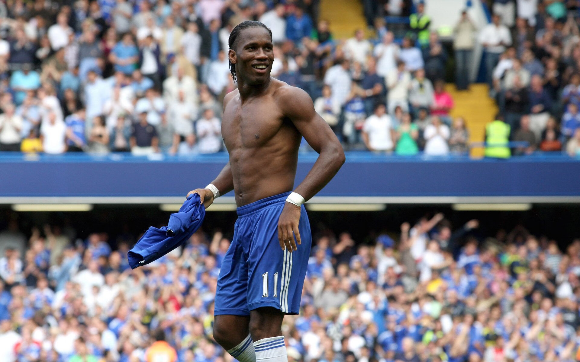 终场哨响之前,绿茵场与篮球馆的共同心跳